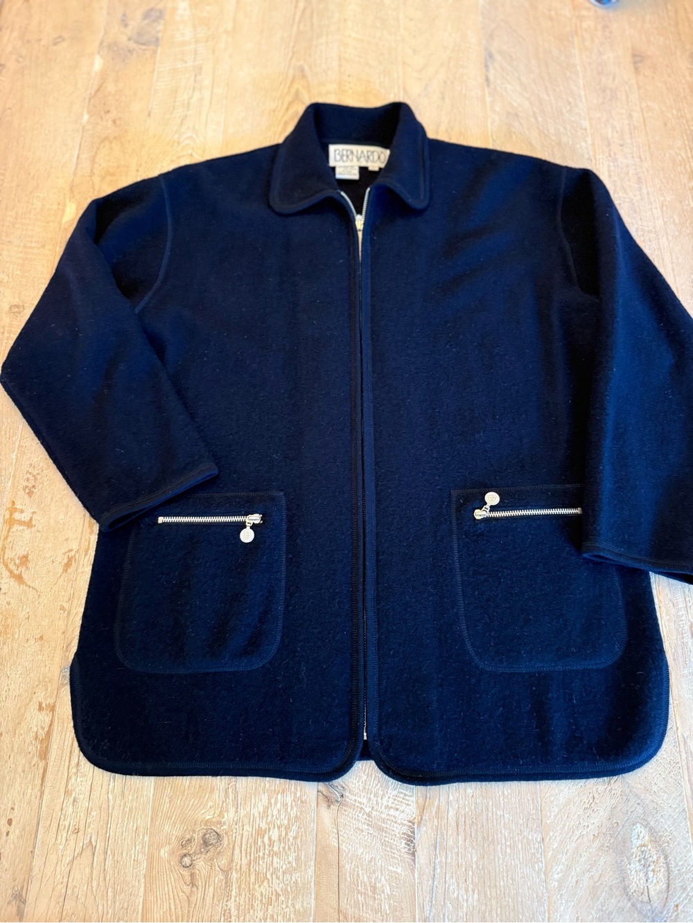 Vintage Bernardo Essentials 100% boiled wool zip-front jacket. M EUC